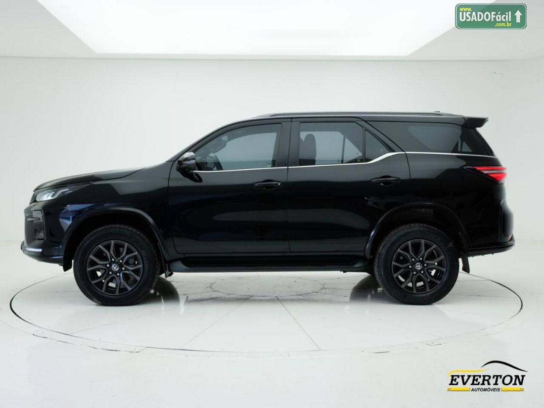 Toyota Hilux GR-S CD 4x4 2.8 TDI Automático Diesel 2024/2024 — foto 8 de 25