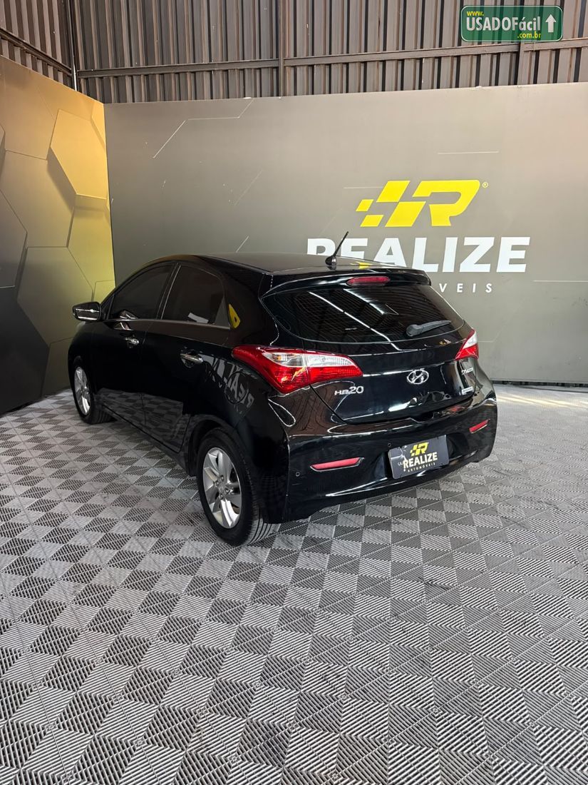 Hyundai HB20 Hatch Premium 1.6 Automático Flex 2014/2015 — foto 3 de 10