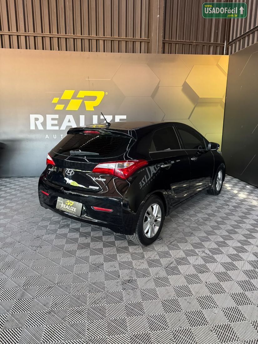 Hyundai HB20 Hatch Premium 1.6 Automático Flex 2014/2015 — foto 4 de 10