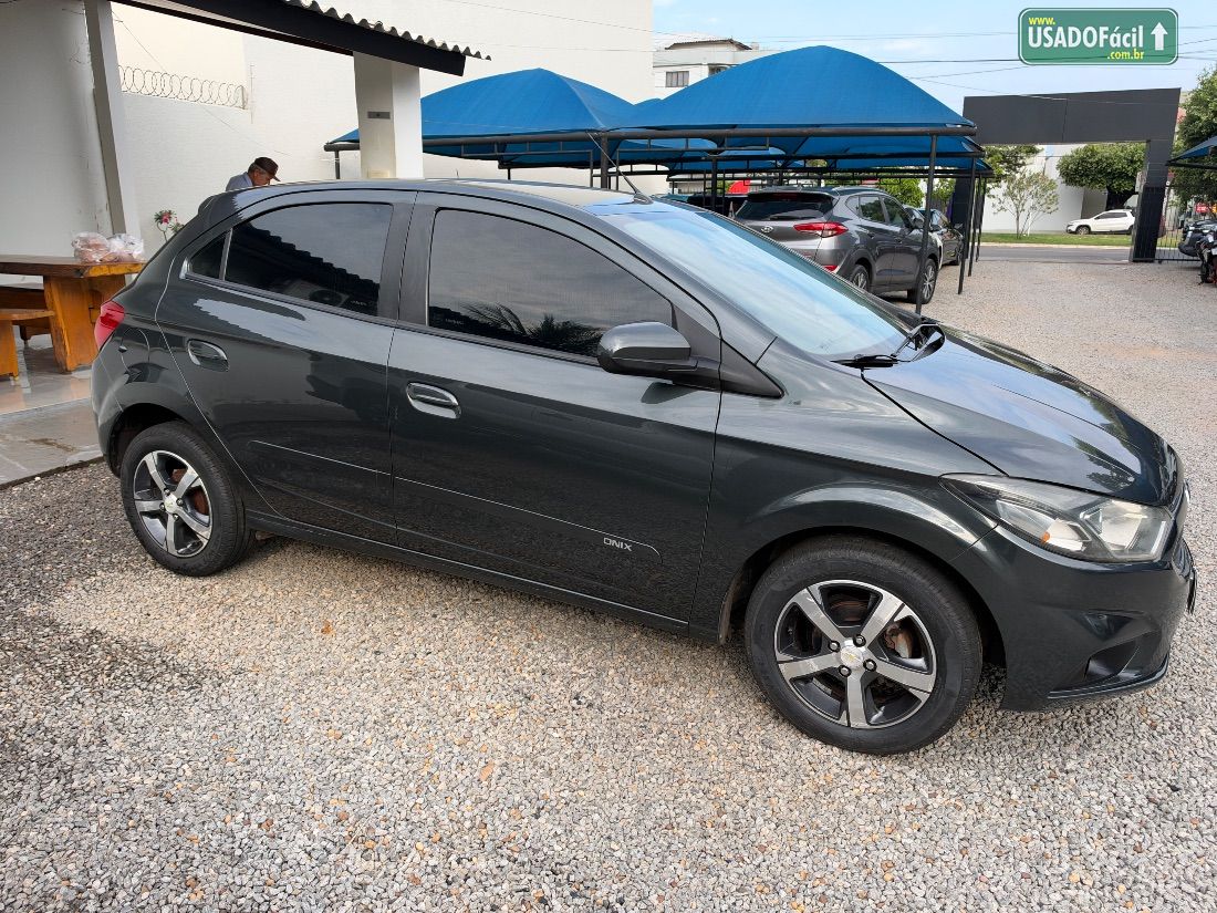 CHEVROLET/GM Onix Hatch LTZ 1.4 Mecânico Flex 2018/2018 — foto 2 de 11
