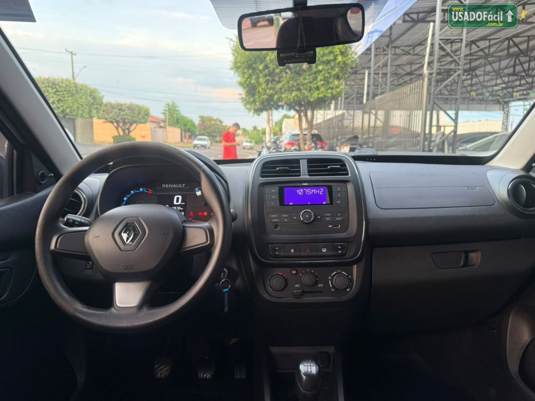 Renault Kwid Zen 1.0 Mecânico Flex 2022/2023 — foto 8 de 9