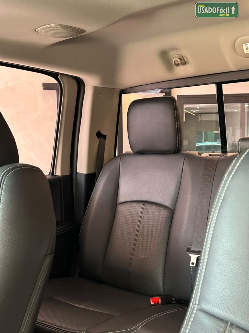 RAM Ram Classic Laramie Night Edition 5.7 4X4 Automático 2022/2022 — foto 21 de 24