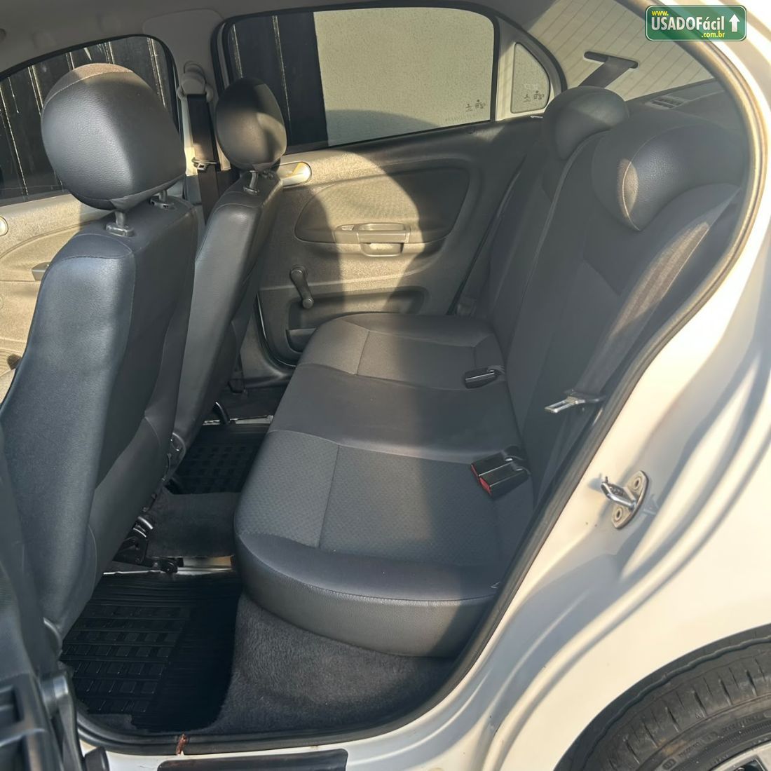 Volkswagen Voyage Comfortline 1.0 Total Flex 2017/2018 — foto 6 de 8