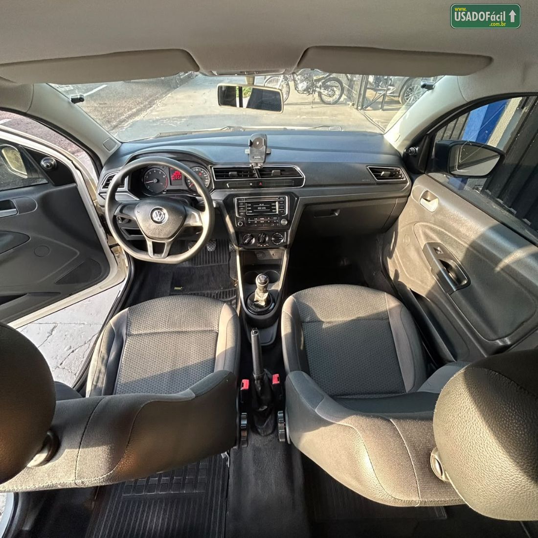 Volkswagen Voyage Comfortline 1.0 Total Flex 2017/2018 — foto 7 de 8