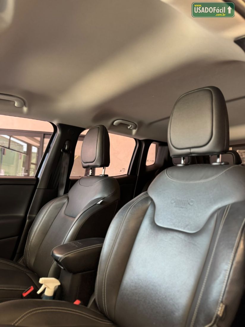 Jeep Renegade Longitude T270 1.3 Turbo 4x2 Automático Flex 2023/2024 — foto 7 de 13