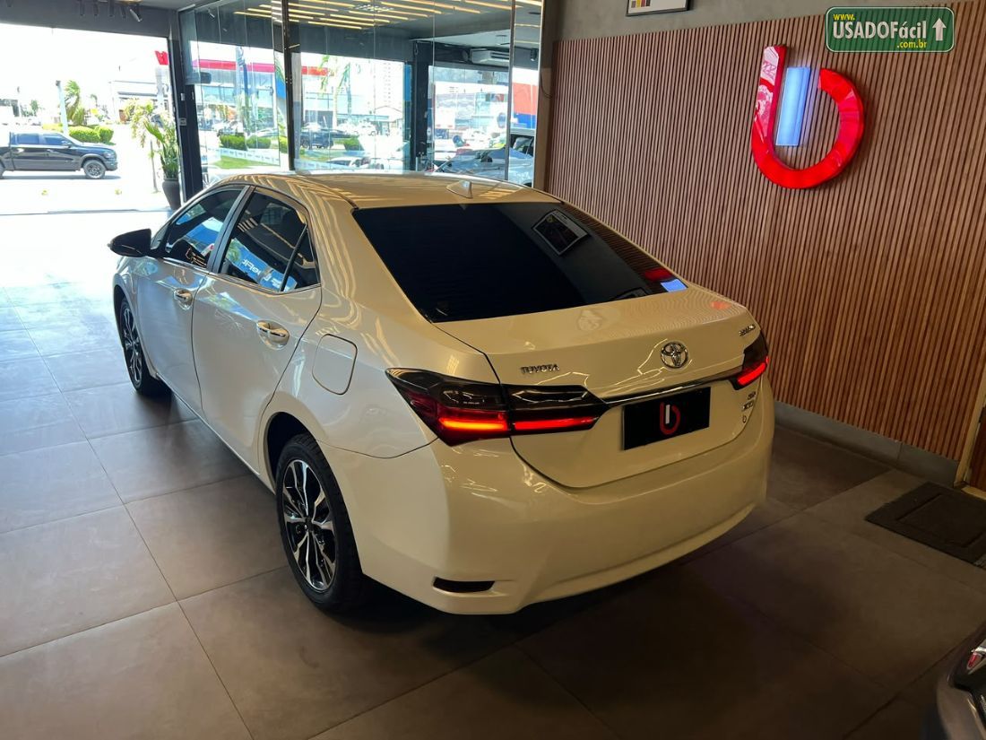 Toyota Corolla Altis Premium 2.0 Automático Flex 2018/2019 — foto 4 de 13
