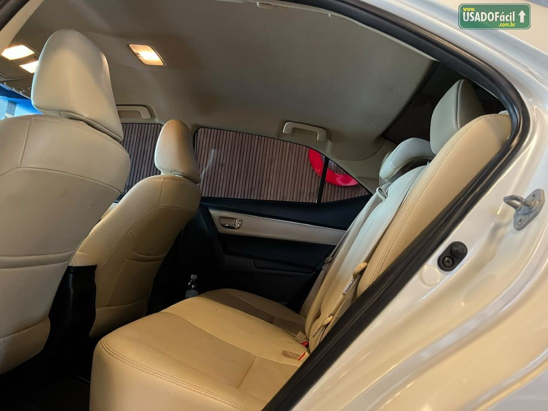 Toyota Corolla Altis Premium 2.0 Automático Flex 2018/2019 — foto 8 de 13