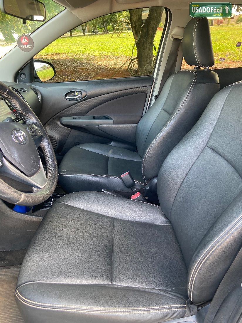 Toyota Etios Sedan XLS 1.5 Automático Flex 2017/2017 — foto 10 de 14