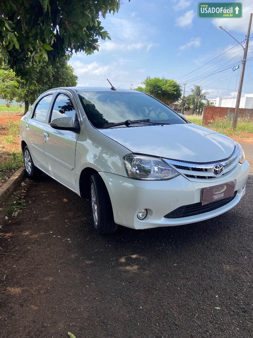 Toyota Etios Sedan XLS 1.5 Automático Flex 2017/2017 — foto 3 de 14