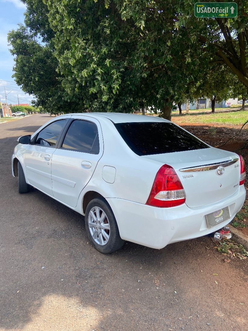 Toyota Etios Sedan XLS 1.5 Automático Flex 2017/2017 — foto 4 de 14