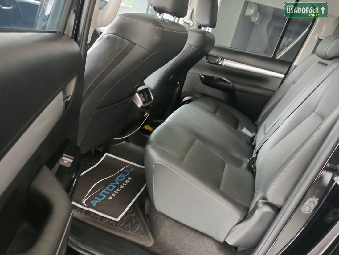 Toyota Hilux SRX CD 2.8 4x4 TDI Automático Diesel 2024/2024 — foto 14 de 15