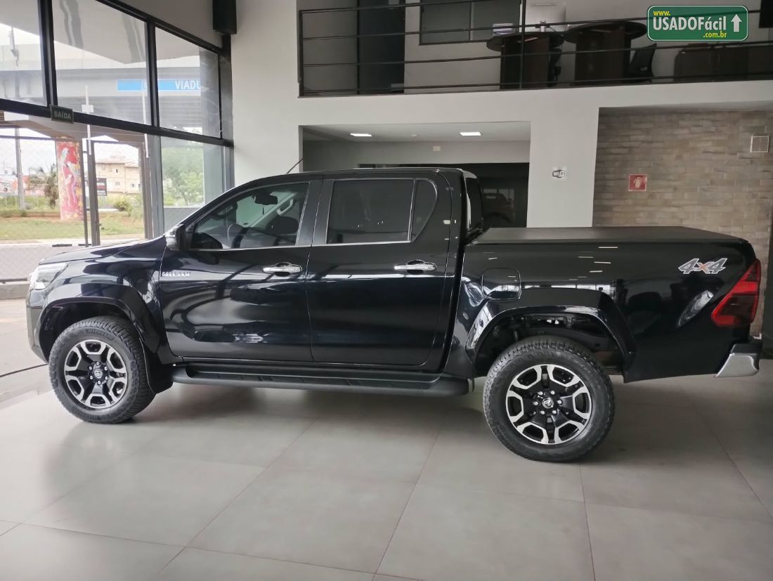 Toyota Hilux SRX CD 2.8 4x4 TDI Automático Diesel 2024/2024 — foto 4 de 15