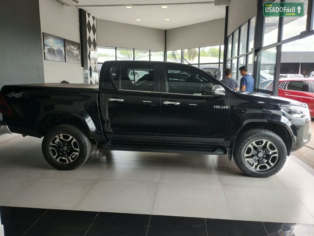 Toyota Hilux SRX CD 2.8 4x4 TDI Automático Diesel 2024/2024 — foto 8 de 15
