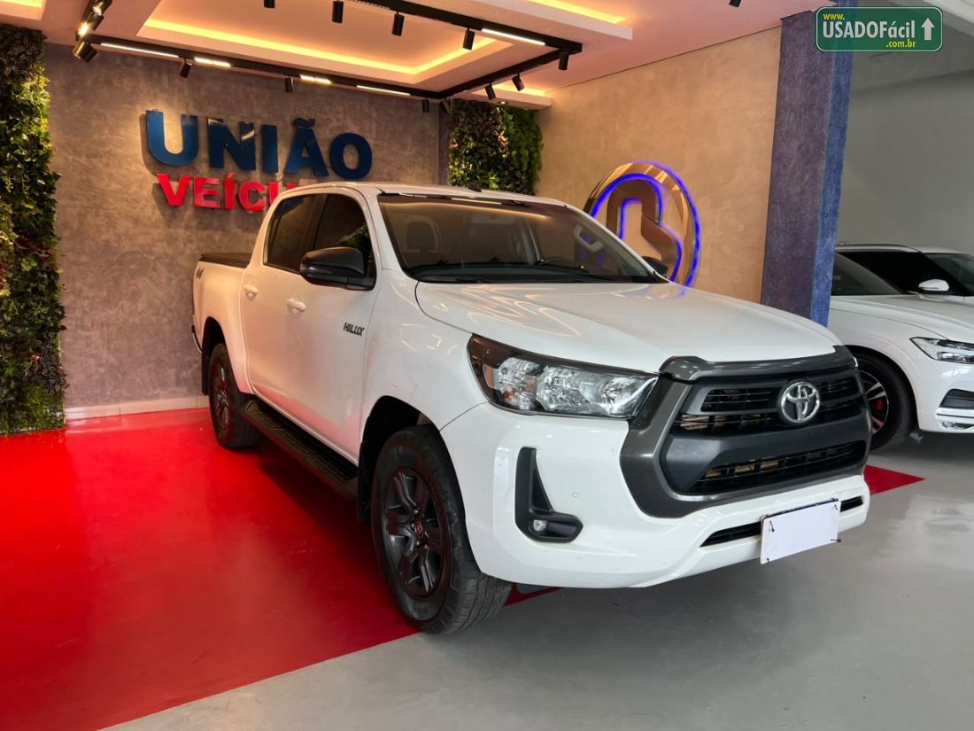 Toyota Hilux SR CD 2.8 4X4 TDI Automático Diesel 2023/2023 — foto 3 de 11