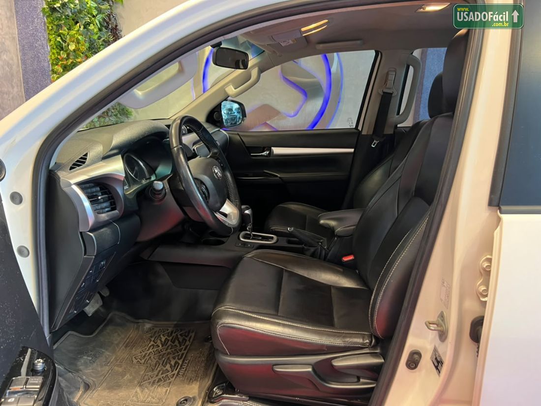 Toyota Hilux SR CD 2.8 4X4 TDI Automático Diesel 2023/2023 — foto 6 de 11