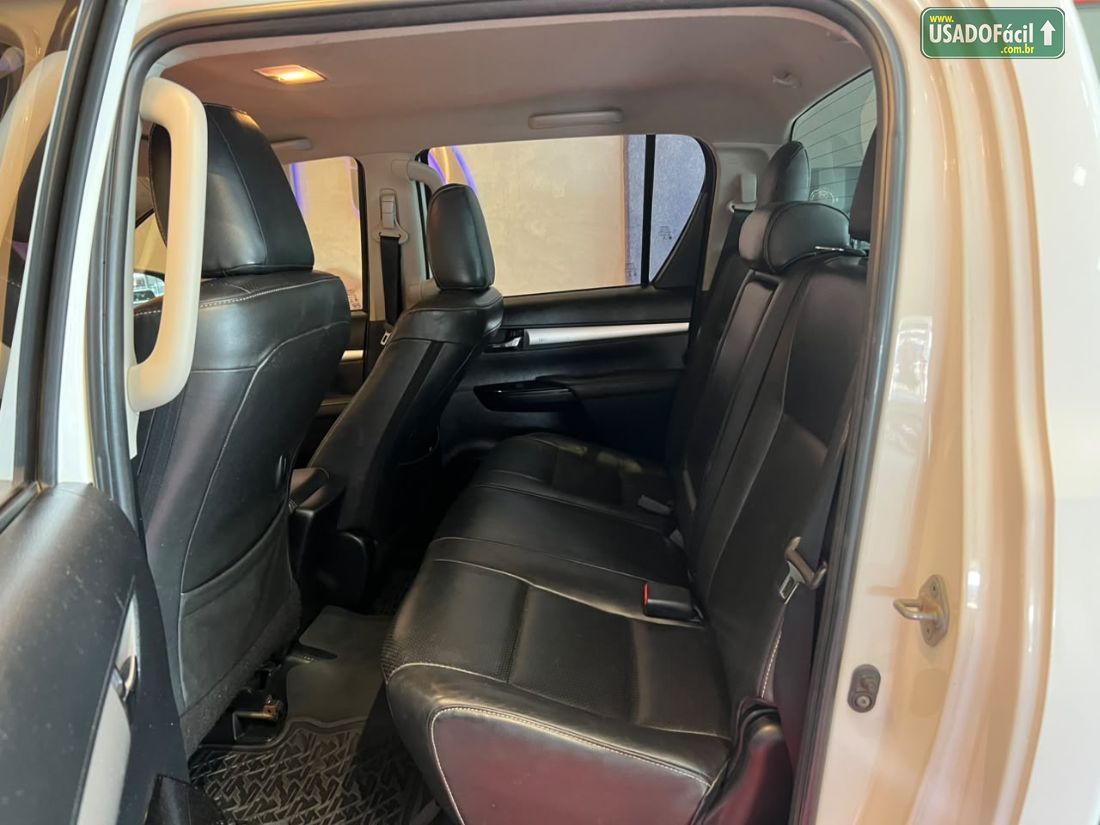 Toyota Hilux SR CD 2.8 4X4 TDI Automático Diesel 2023/2023 — foto 7 de 11