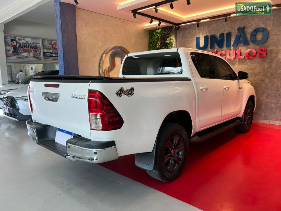 Toyota Hilux SR CD 2.8 4X4 TDI Automático Diesel 2023/2023 — foto 9 de 11