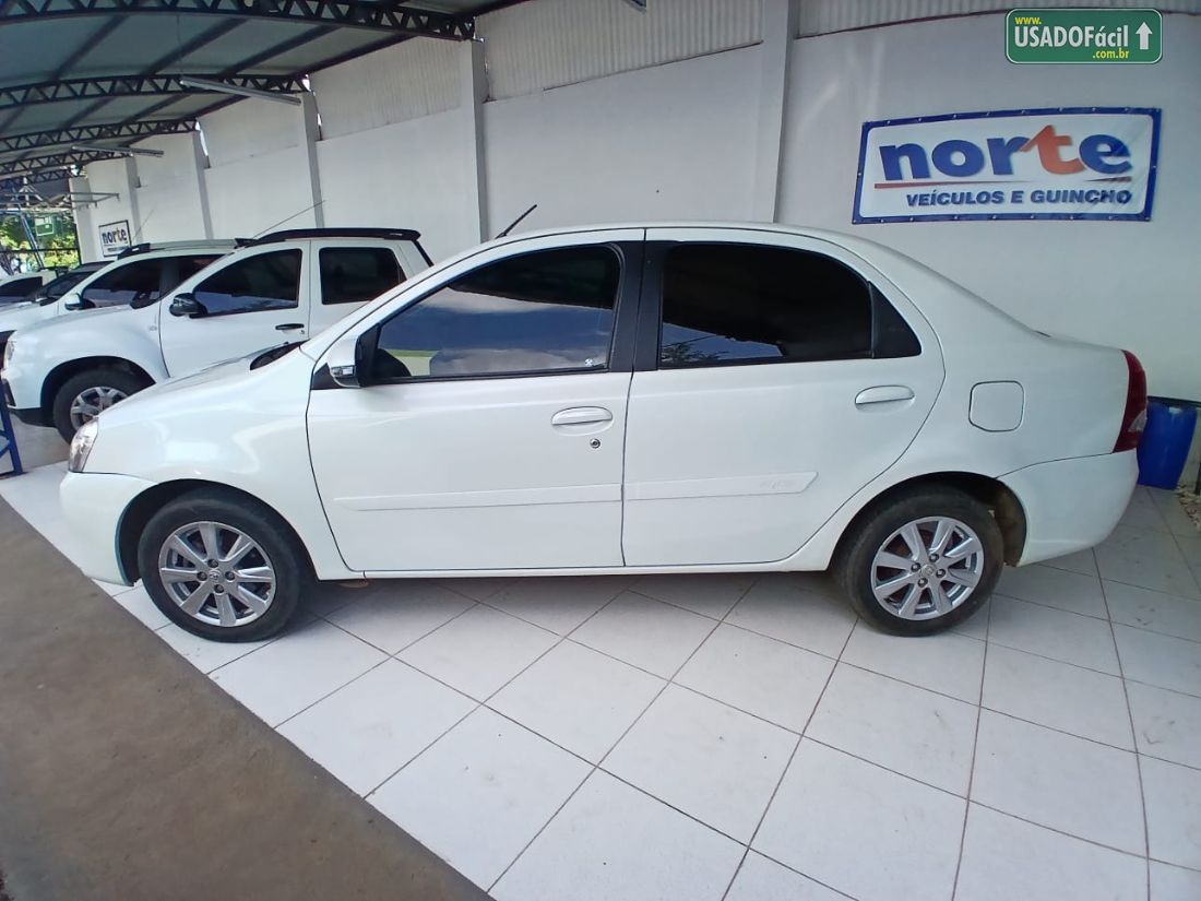 Toyota Etios Sedan XLS 1.5 Automático Flex 2016/2017 — foto 4 de 10