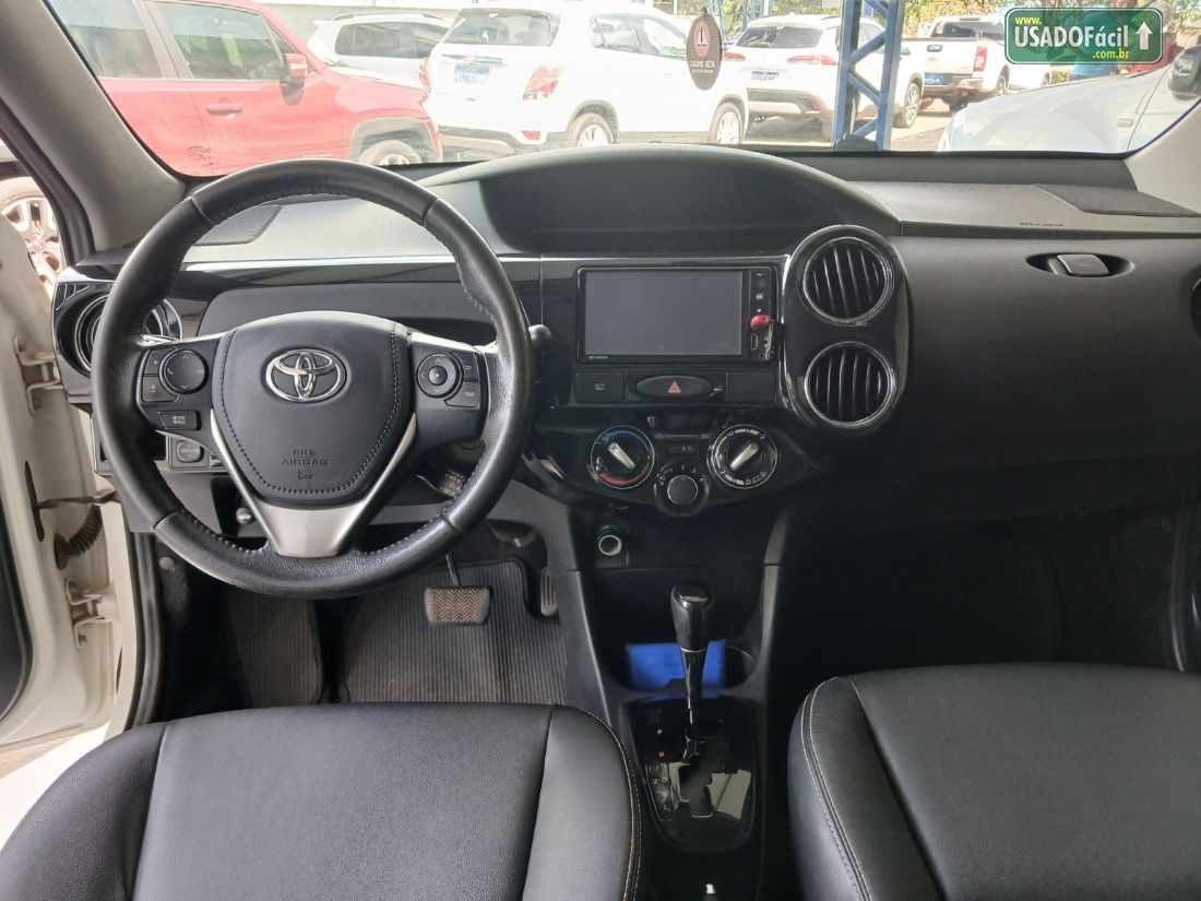 Toyota Etios Sedan XLS 1.5 Automático Flex 2016/2017 — foto 6 de 10