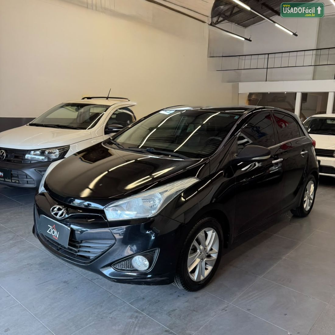 Hyundai HB20 Hatch Premium 1.6 Automático Flex 2014/2015 — foto 2 de 10