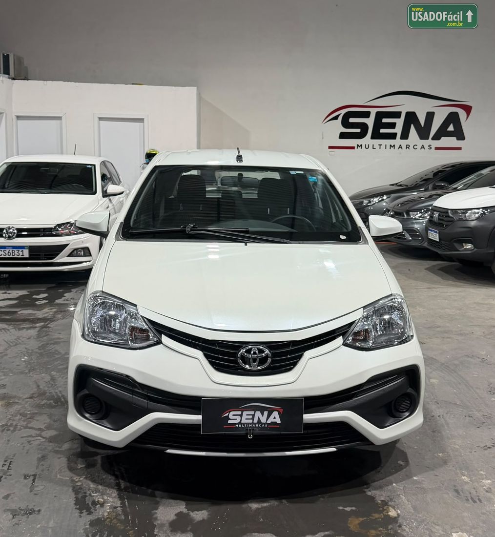 Toyota Etios Hatch XS 1.5 Automático Flex 2017/2018 — foto 9 de 10