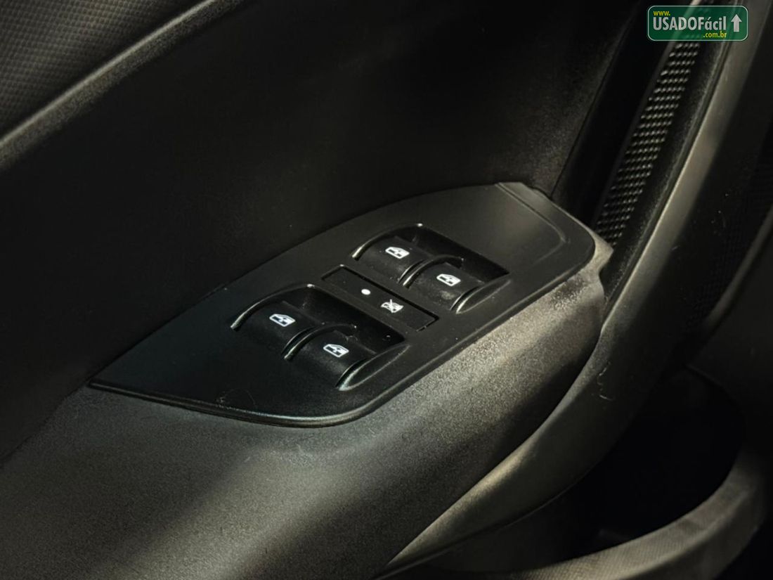 Fiat Cronos Drive 1.3 Automático Flex 2024/2025 — foto 16 de 18