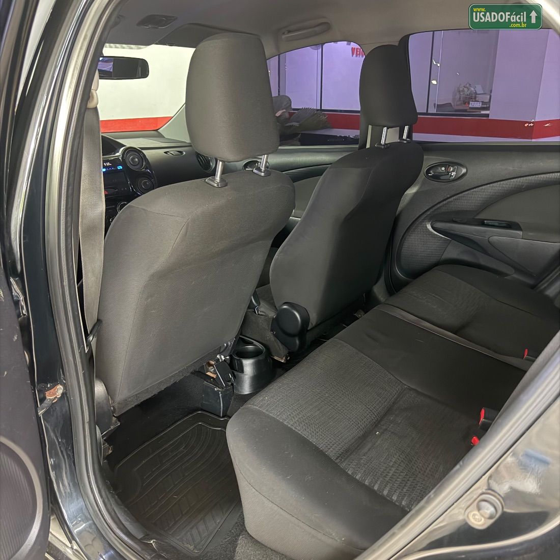 Toyota Etios Hatch X 1.3 Mecânico Flex 2015/2016 — foto 10 de 16