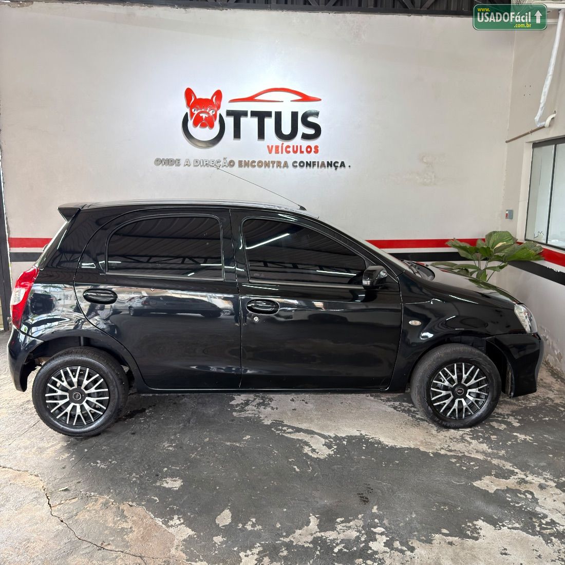 Toyota Etios Hatch X 1.3 Mecânico Flex 2015/2016 — foto 13 de 16