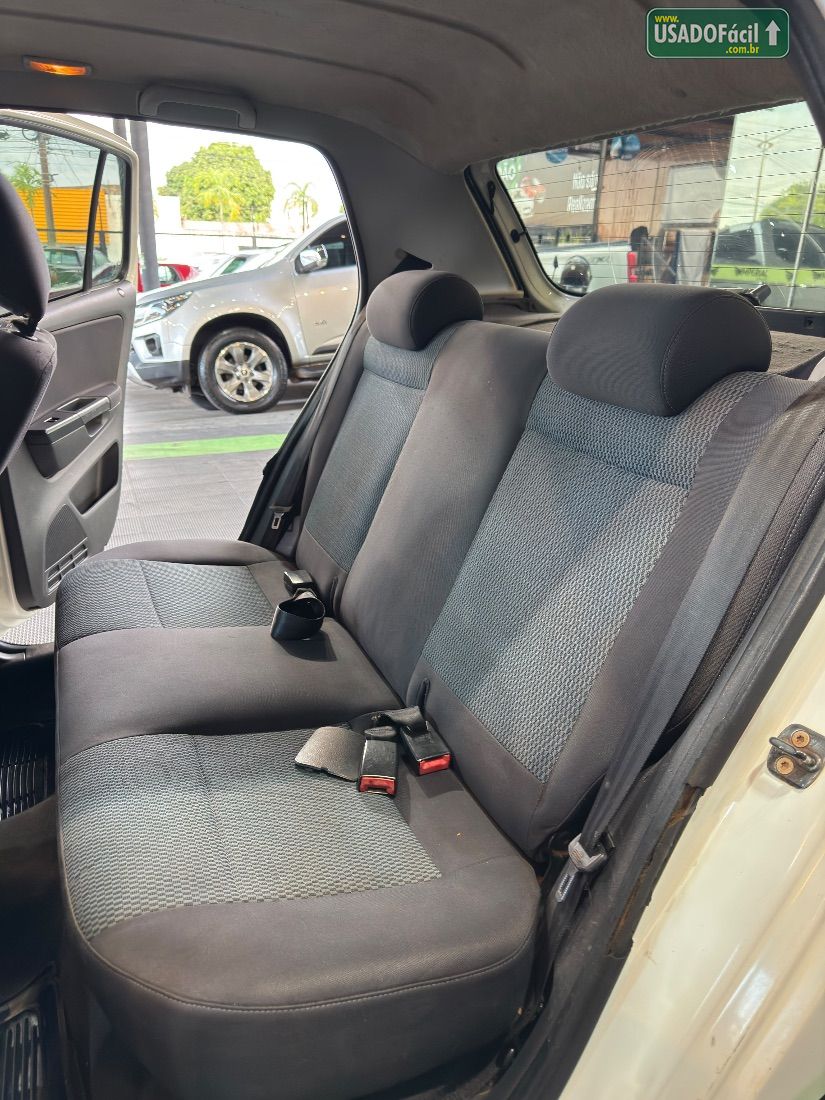 Volkswagen Fox 1.6 Mi 4P Total Flex 2013/2014 — foto 11 de 12