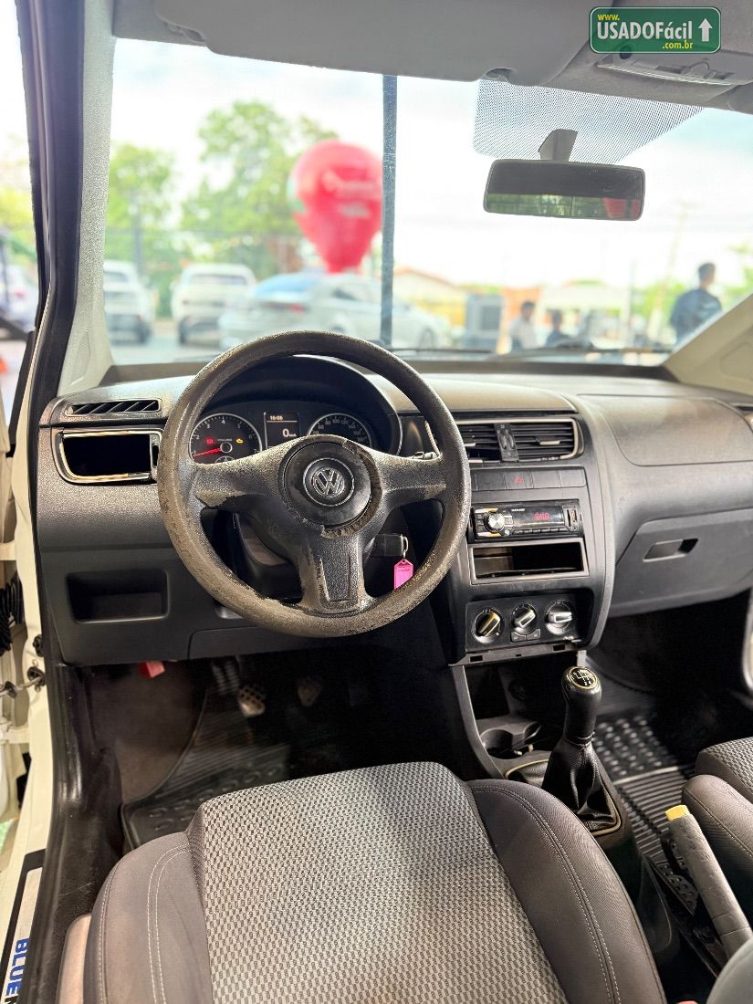 Volkswagen Fox 1.6 Mi 4P Total Flex 2013/2014 — foto 6 de 12