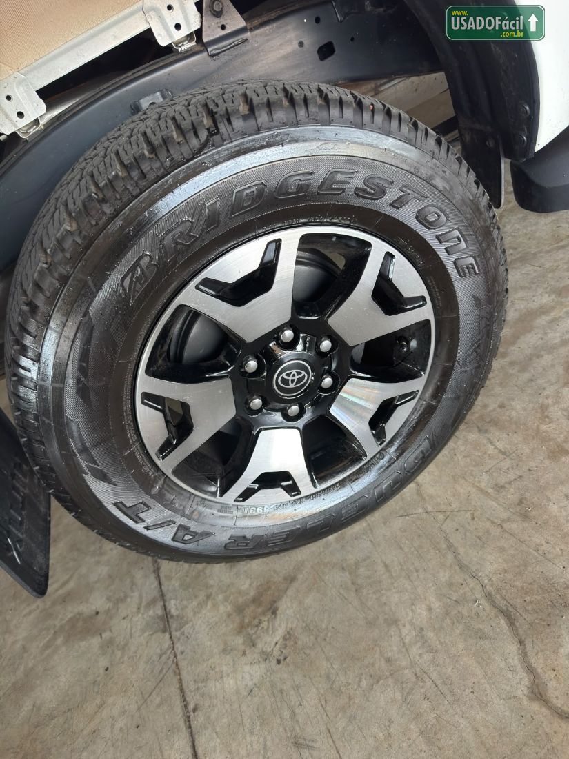 Toyota Hilux CD 2.8 4x4 Mecânico Diesel 2023/2023 — foto 13 de 17