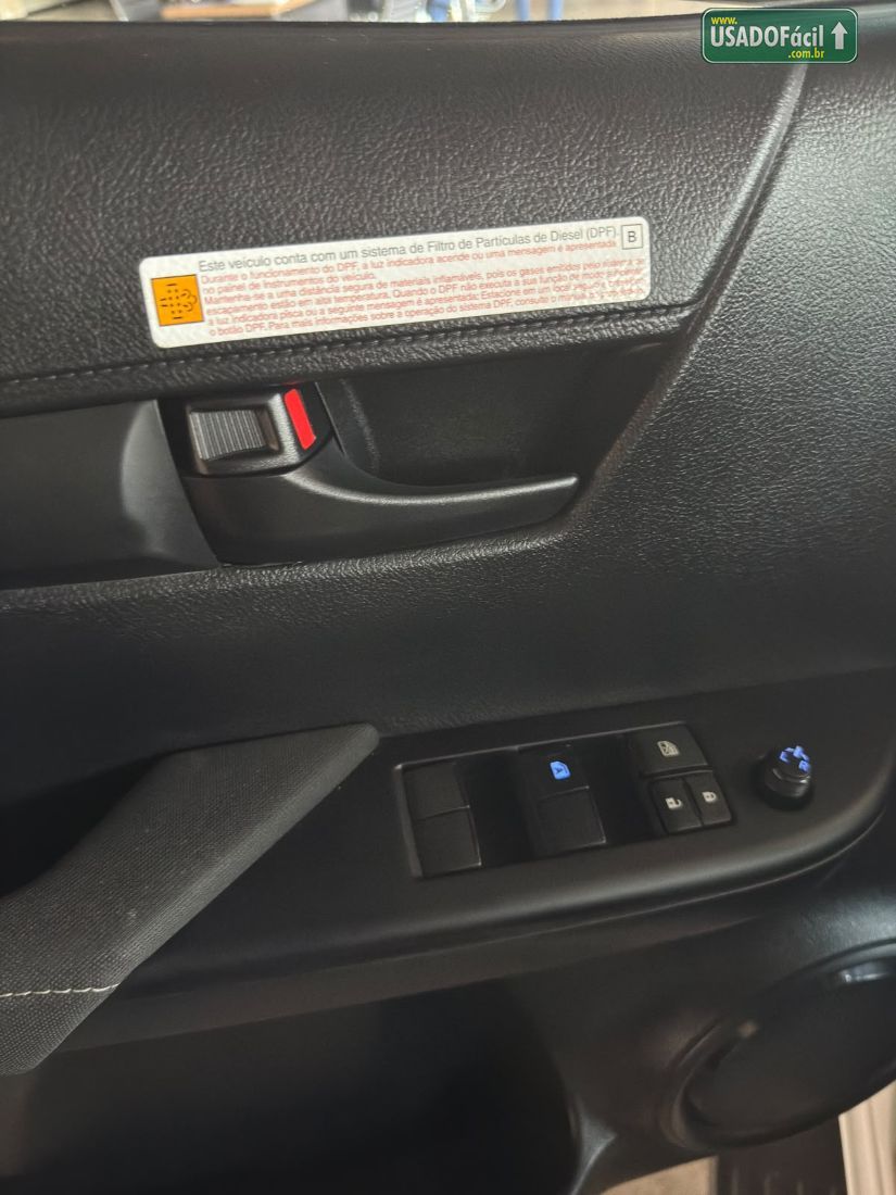 Toyota Hilux CD 2.8 4x4 Mecânico Diesel 2023/2023 — foto 14 de 17