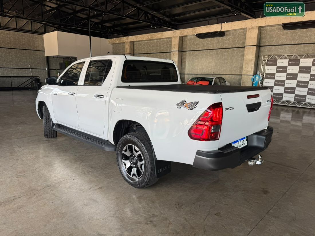 Toyota Hilux CD 2.8 4x4 Mecânico Diesel 2023/2023 — foto 2 de 17