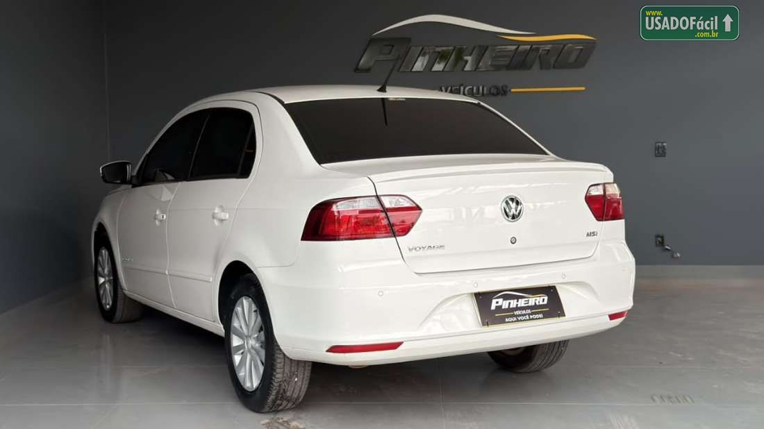 Volkswagen Voyage Comfortline 1.6 Total Flex 2015/2015 — foto 8 de 17