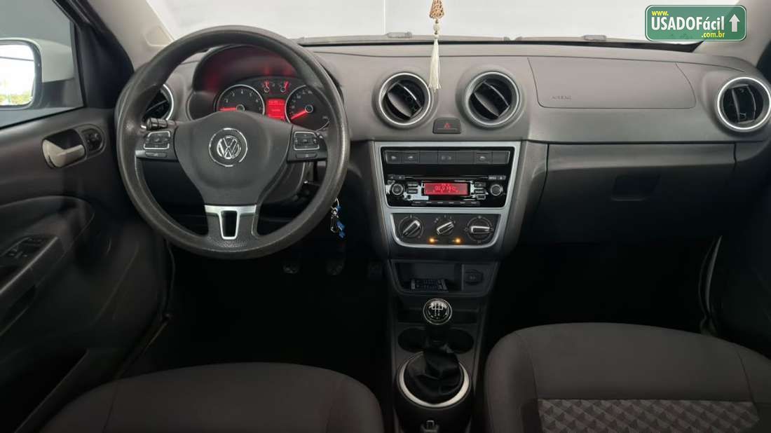 Volkswagen Voyage Comfortline 1.6 Total Flex 2015/2015 — foto 12 de 17