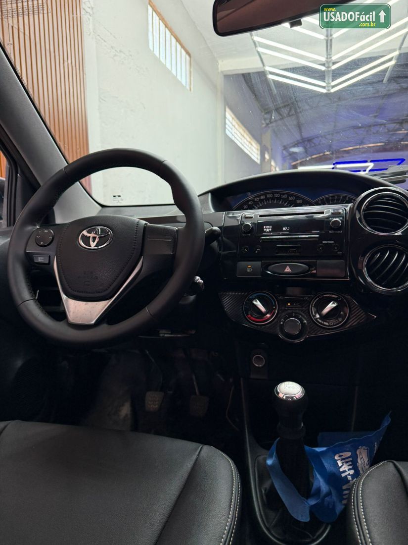 Toyota Etios Sedan XLS 1.5 Mecânico Flex 2014/2015 — foto 10 de 15