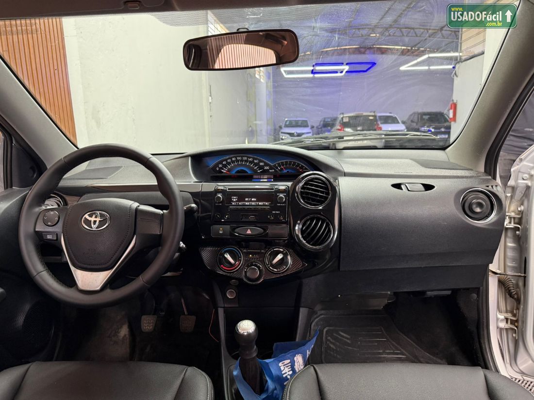 Toyota Etios Sedan XLS 1.5 Mecânico Flex 2014/2015 — foto 11 de 15
