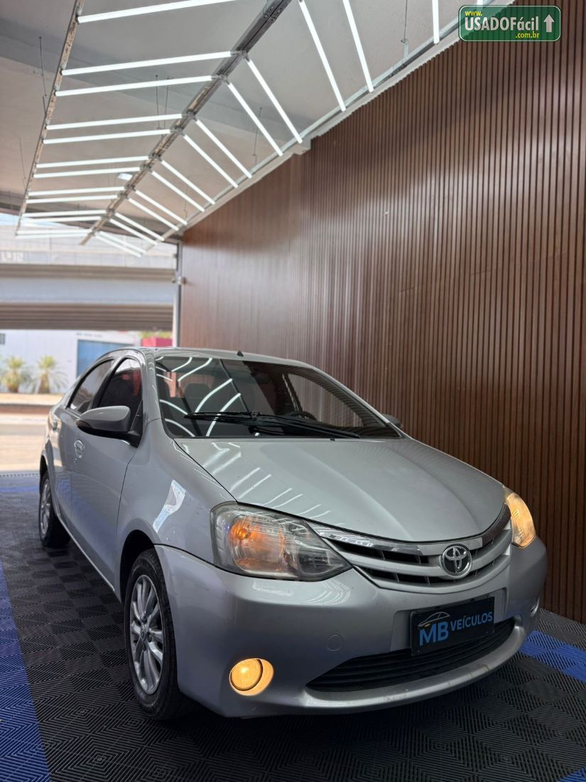 Toyota Etios Sedan XLS 1.5 Mecânico Flex 2014/2015 — foto 2 de 15