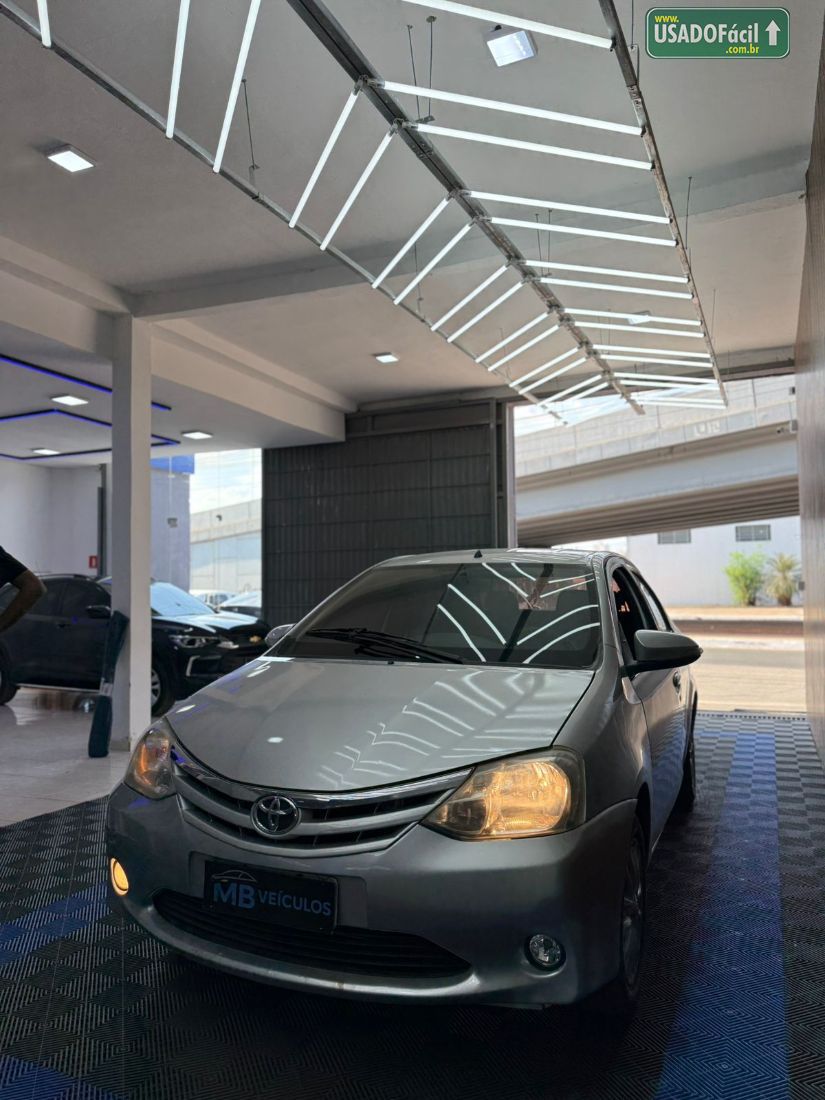 Toyota Etios Sedan XLS 1.5 Mecânico Flex 2014/2015 — foto 4 de 15
