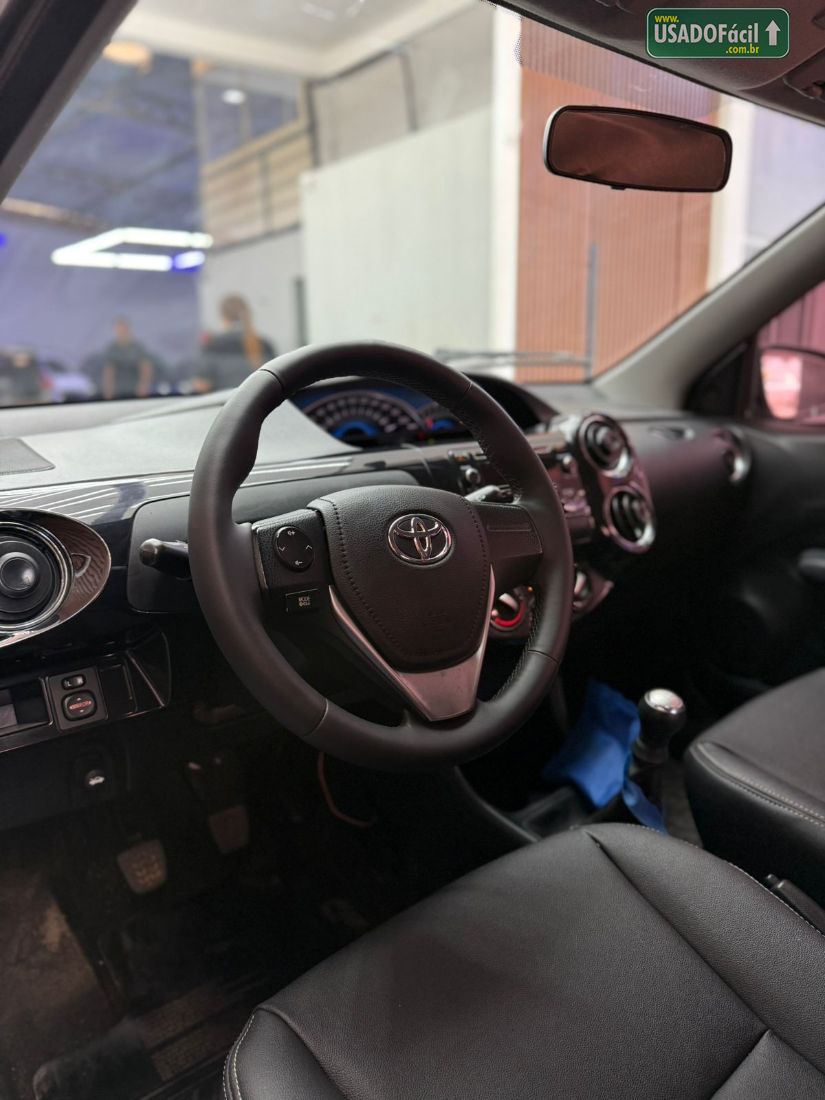 Toyota Etios Sedan XLS 1.5 Mecânico Flex 2014/2015 — foto 7 de 15