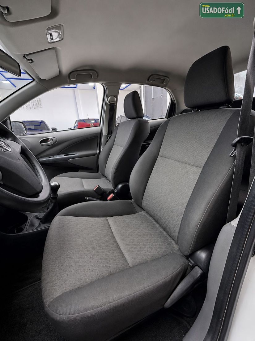 Toyota Etios Sedan XLS 1.5 Mecânico Flex 2013/2013 — foto 11 de 14