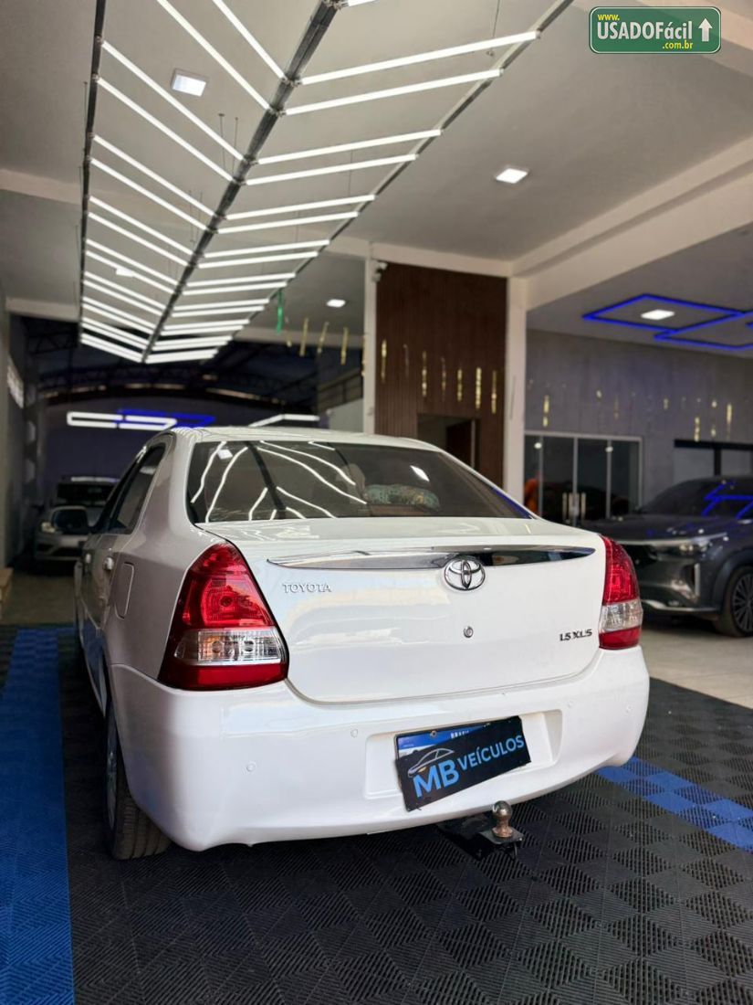 Toyota Etios Sedan XLS 1.5 Mecânico Flex 2013/2013 — foto 13 de 14