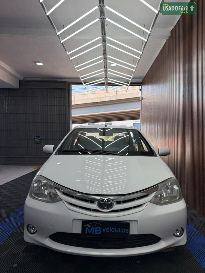 Toyota Etios Sedan XLS 1.5 Mecânico Flex 2013/2013 — foto 3 de 14