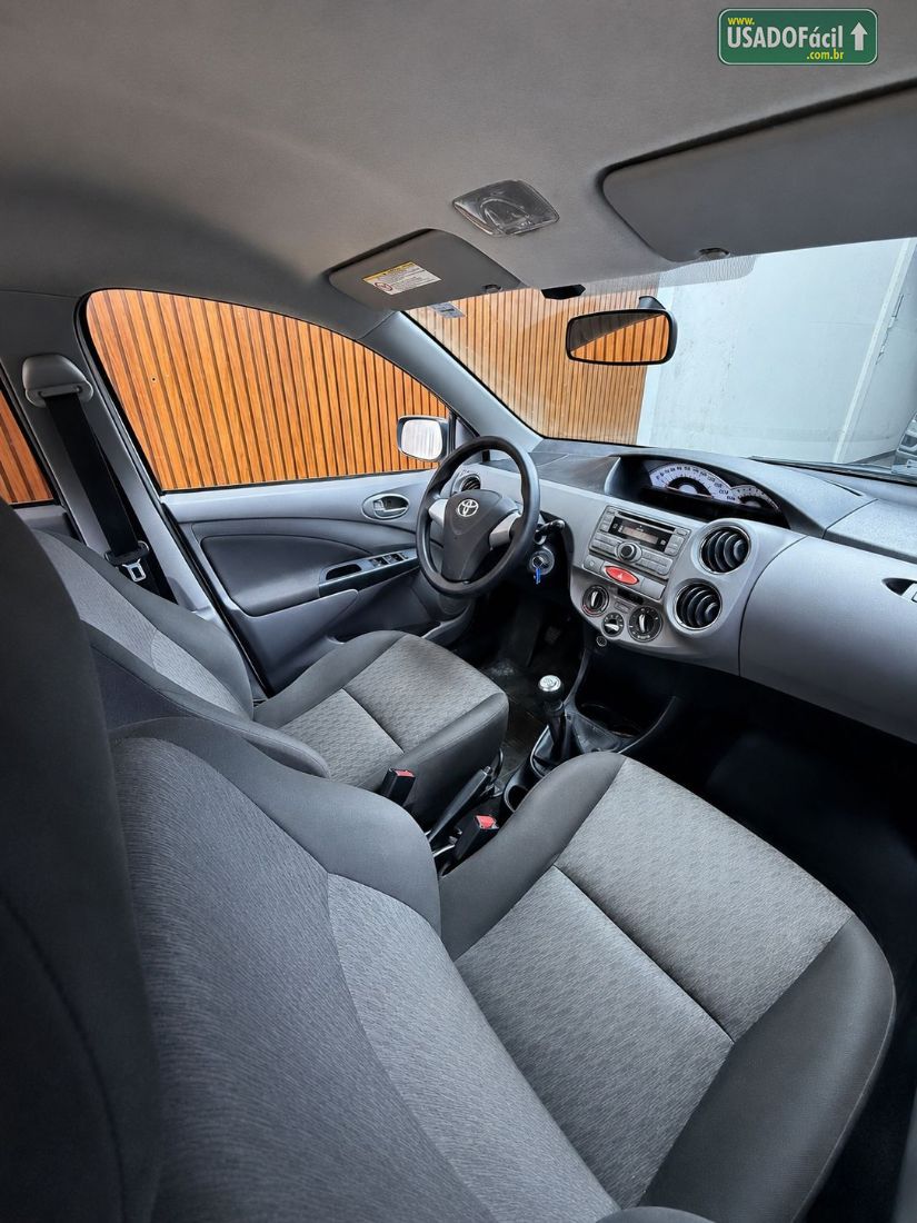 Toyota Etios Sedan XLS 1.5 Mecânico Flex 2013/2013 — foto 6 de 14