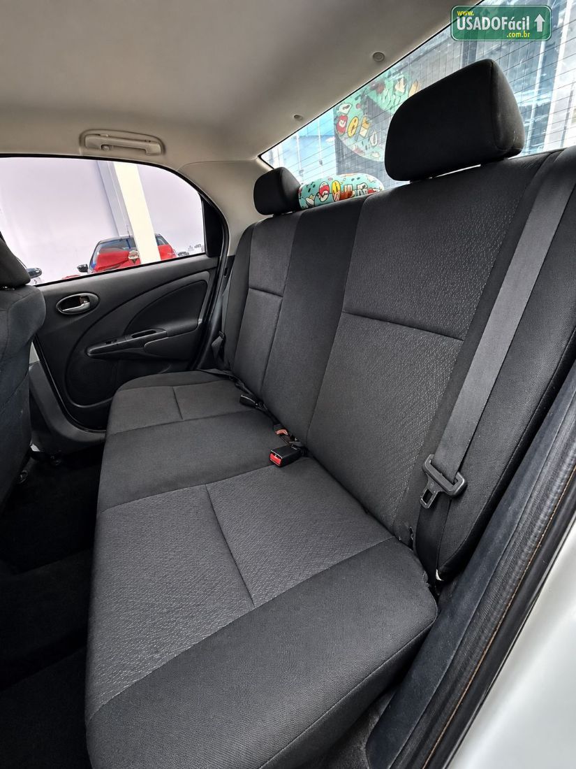 Toyota Etios Sedan XLS 1.5 Mecânico Flex 2013/2013 — foto 7 de 14