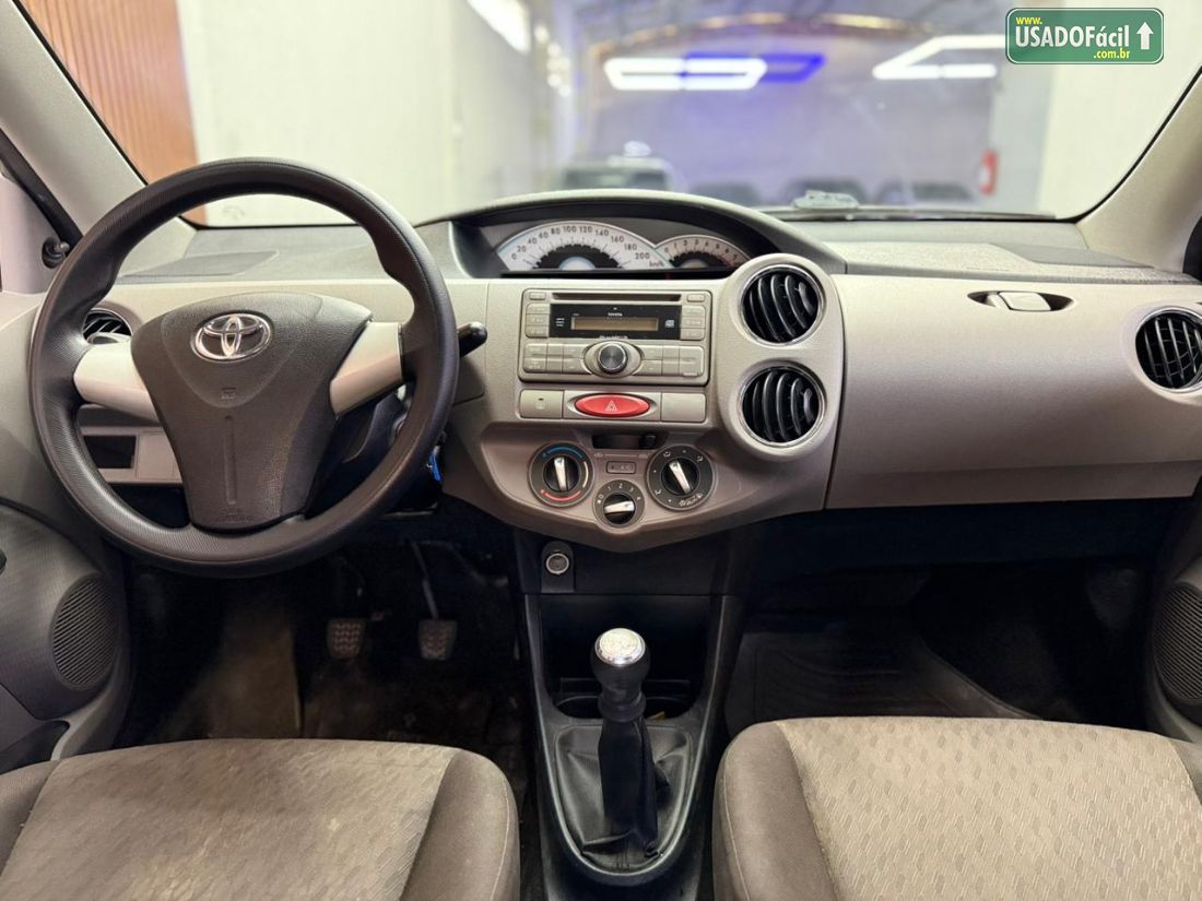 Toyota Etios Sedan XLS 1.5 Mecânico Flex 2013/2013 — foto 8 de 14