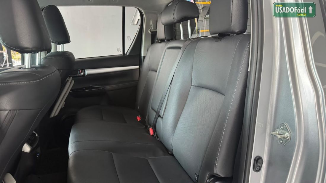 Toyota Hilux SRX CD 2.8 4x4 TDI Automático Diesel 2026/2026 — foto 12 de 14