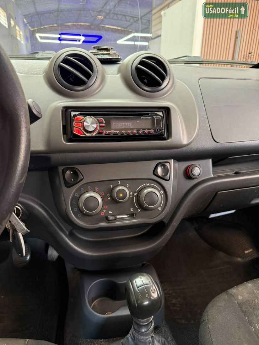 Fiat Uno Vivace 1.0 EVO Fire Flex 5P 2014/2015 — foto 8 de 15