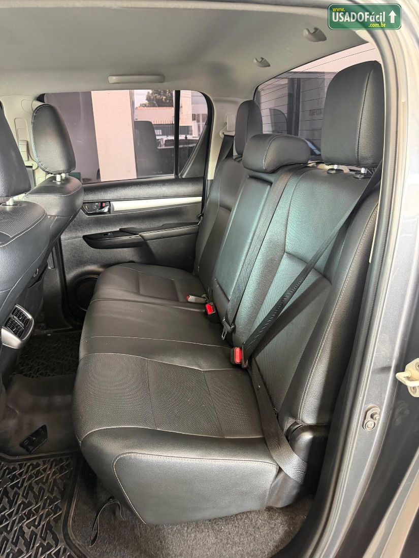 Toyota Hilux SRX CD 2.8 4x4 TDI Automático Diesel 2022/2022 — foto 8 de 11
