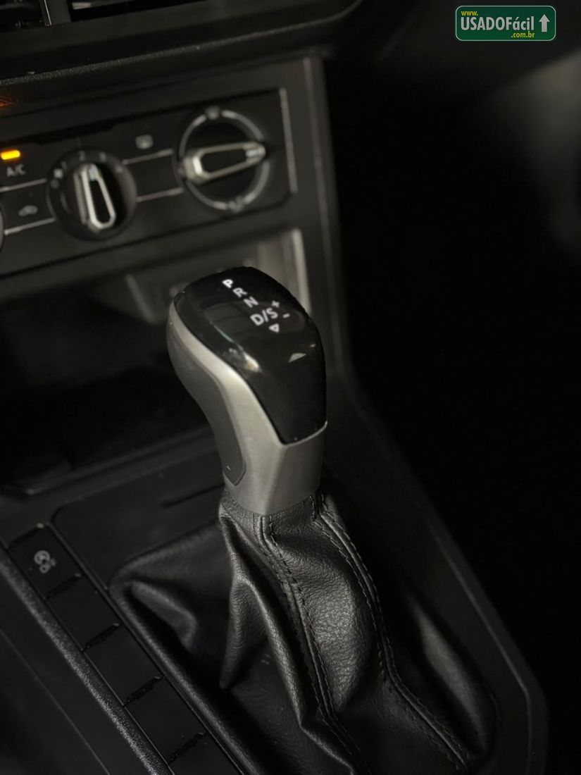 Volkswagen Virtus Comfortline 200 TSI Automático Flex 2023/2024 — foto 12 de 15